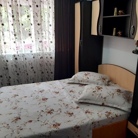 Appartement Apartament R&A à Orşova Extérieur photo